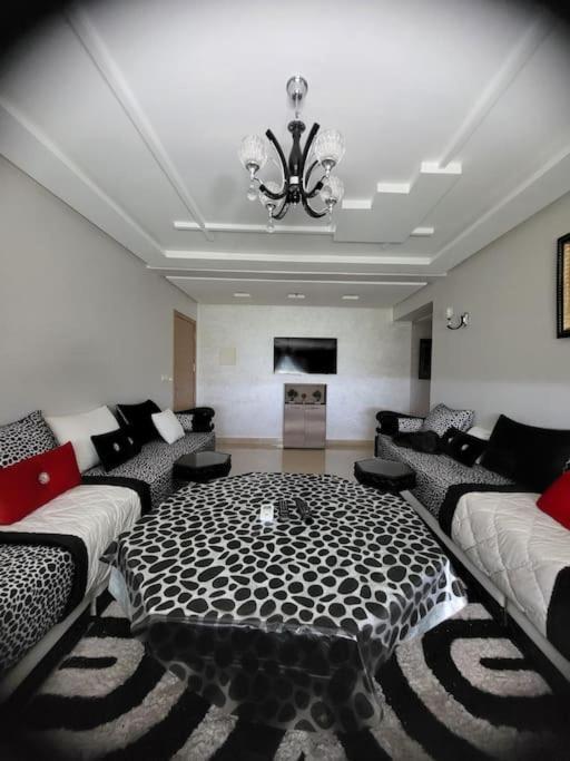 Rare Appartement De Vacances Tanger Extérieur photo